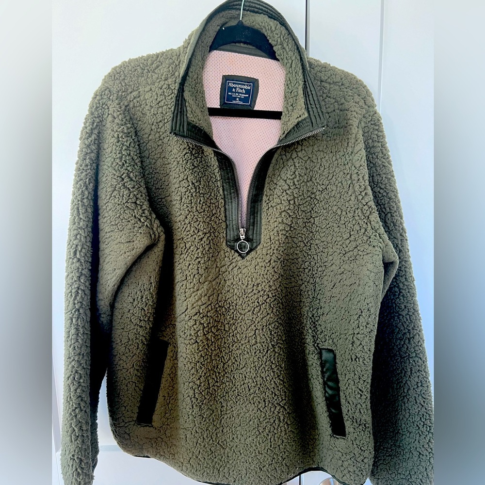 Abercrombie & Fitch Olive Green Sherpa Quarter‑Zip Pullover
